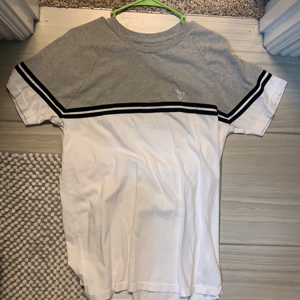 Guess t shirt